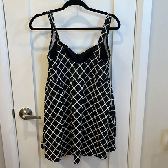 Plus size bathing suit. - Picture 4 of 4